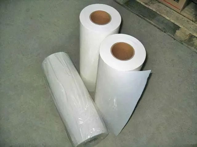 DƬ